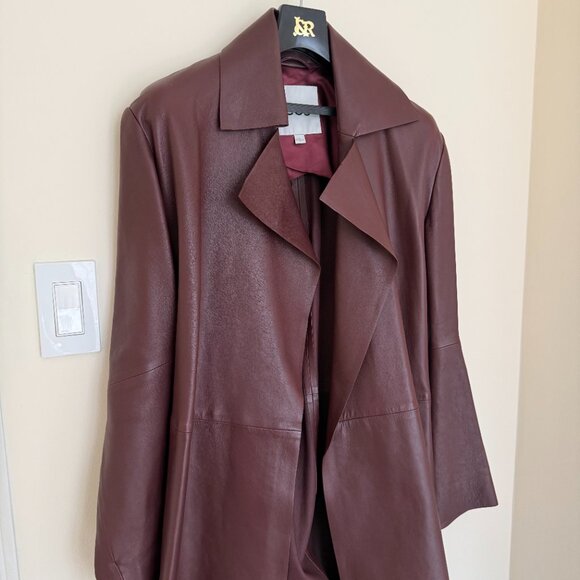 COS - Oversized leather trench coat burgundy - Picture 14 of 16